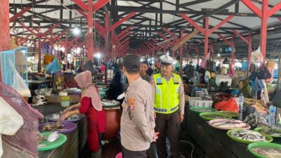 Polsek Seruyan Hilir Jaga Keamanan Pasar Saik Kuala Pembuang
